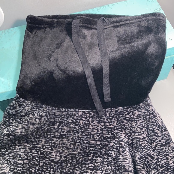 Sleepyheads cowlneck drawstring loungewear fleece pullover black and gray - Picture 5 of 8